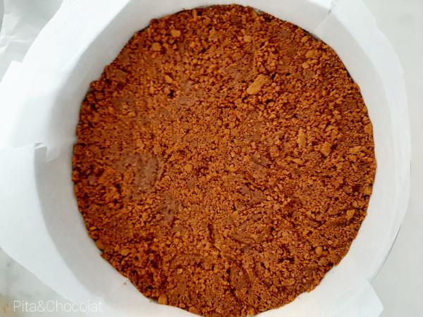 Base du cheesecake speculoos et beurre fondu