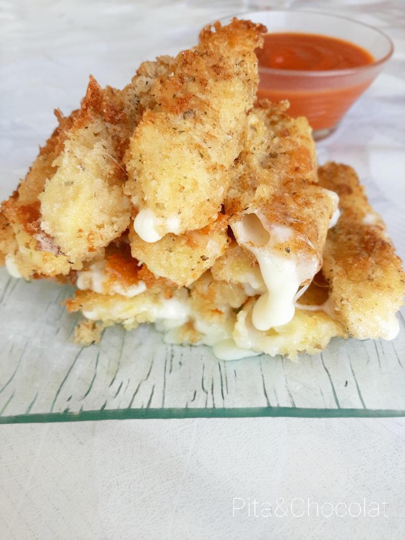 Beignets de mozzarella - Mozzarella sticks