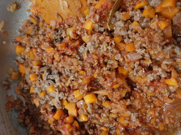 Bolognese preparation