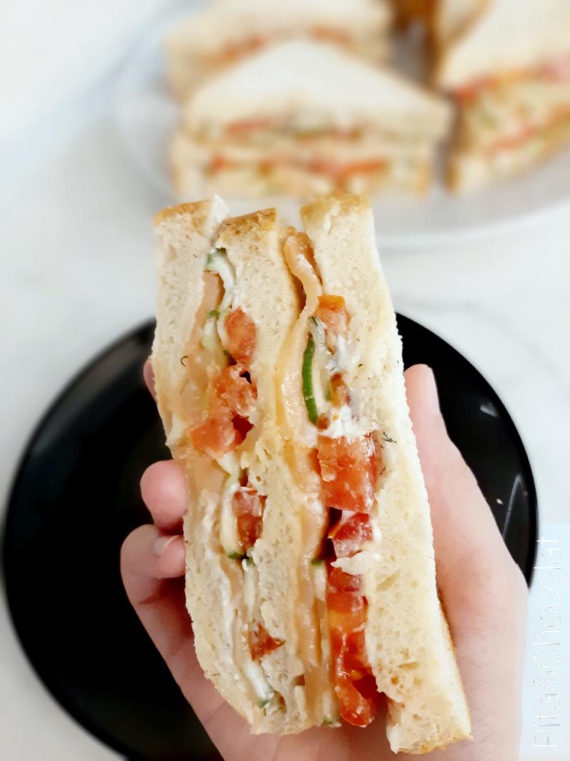 Club sandwich au saumon - sandwich à deux étages
