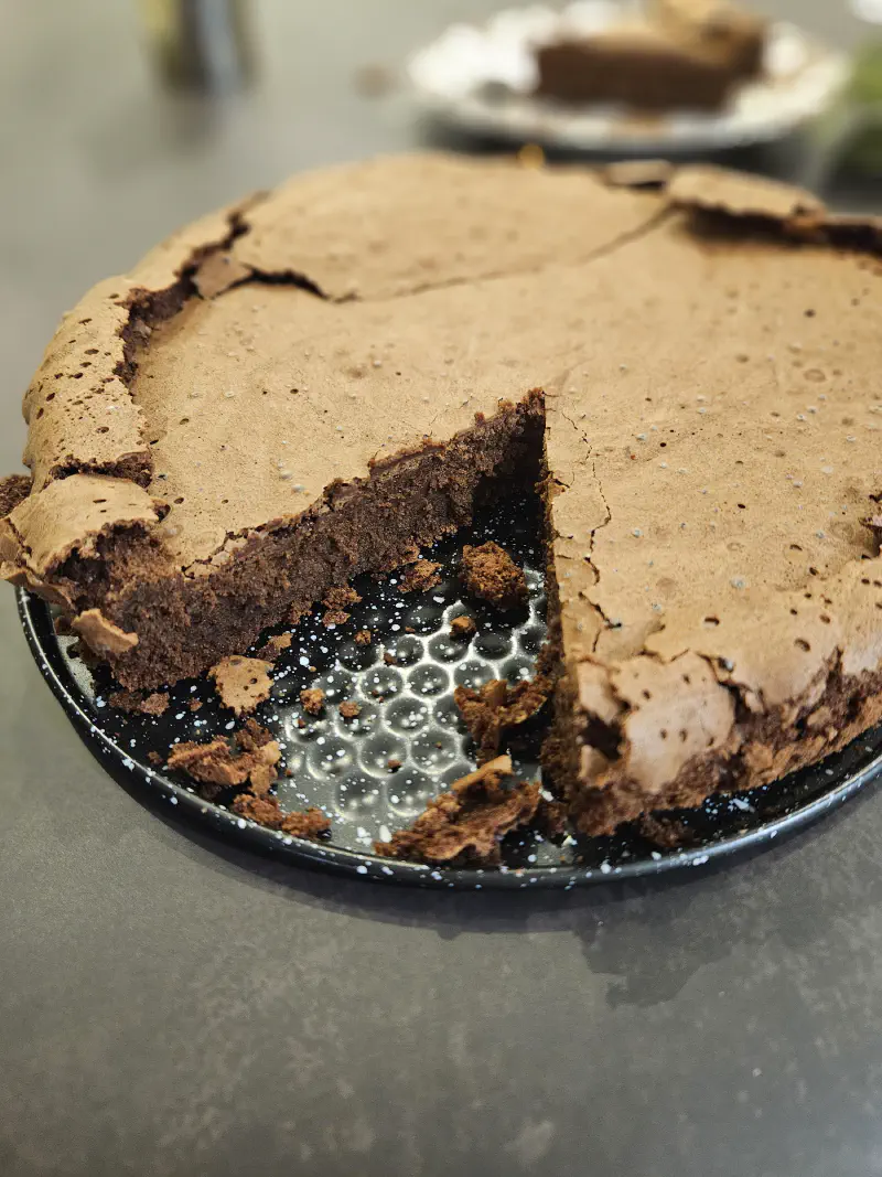 Chocolate and Olive Oil Flourless Cake