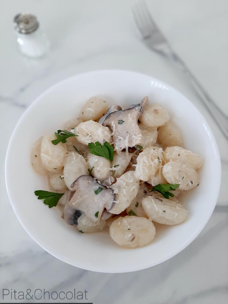 Gnocchi ai funghi - sauce champignons