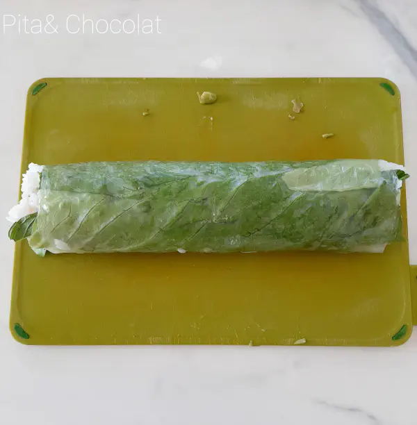 Spring salmon avocado makis