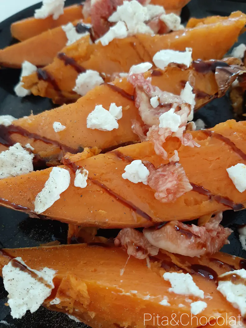 Patates douces rôties, figues au balsamique et fromage de chèvre