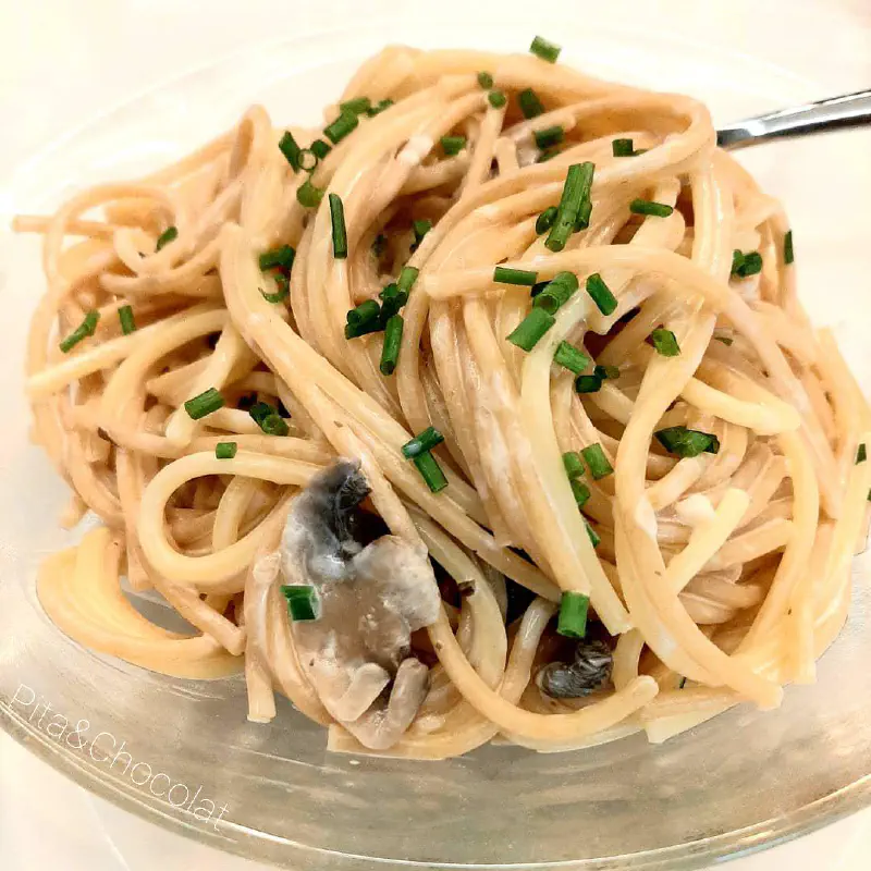 Creamy Mushroom and Chive Pasta