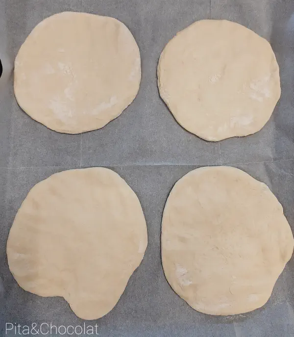 Pita maison au four - avant d&rsquo;enfourner 