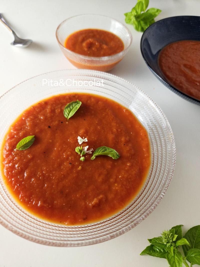 Soupe de tomates rôties