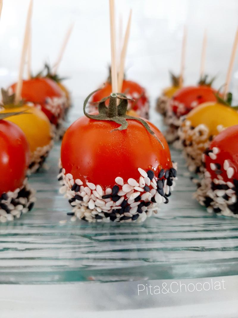 Tomates cerises au caramel balsamique façon pommes d'amour