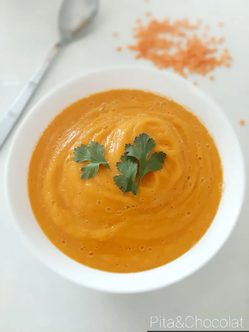 Velouté de carottes et lentilles corail