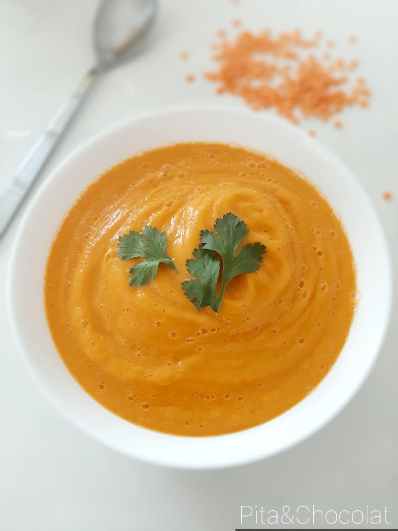 Velouté de carottes et lentilles corail